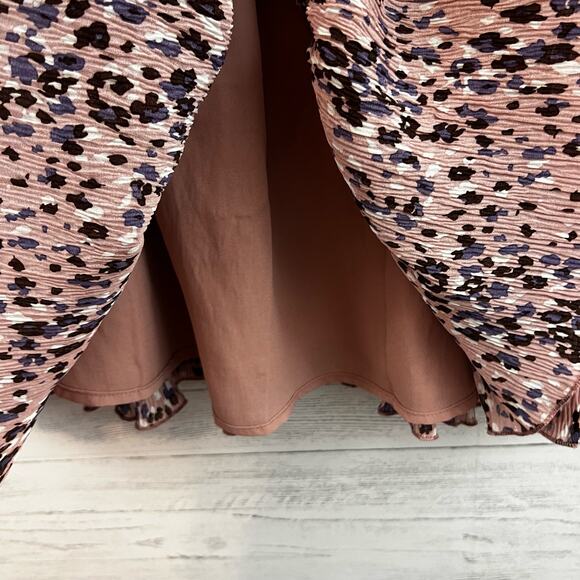 Lulu’s Pink Leopard Print Fit and Flare Crinkle Mini Dress Size M - Picture 11 of 13
